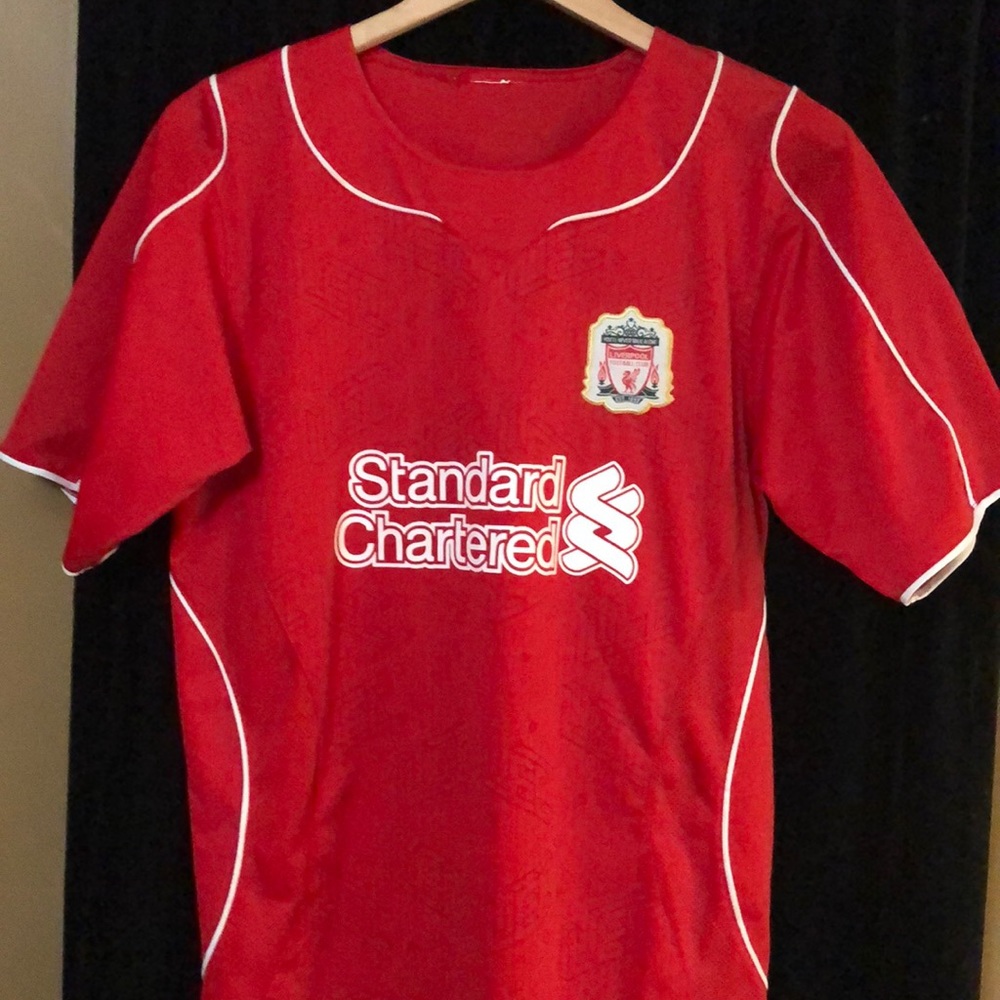 Liverpool Men’s Sz M Soccer Jersey - no tags